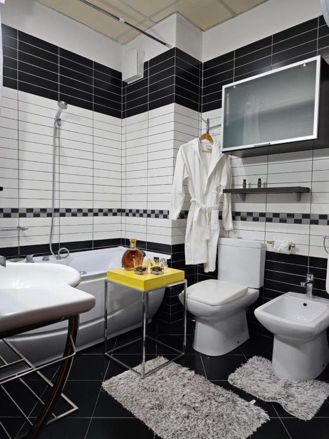 Center Apartment Easy_Luxury Tirana Buitenkant foto