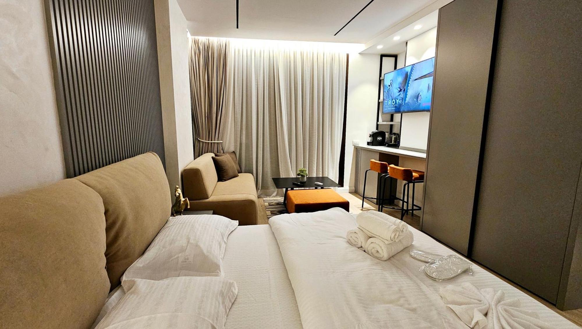 Center Apartment Easy_Luxury Tirana Buitenkant foto