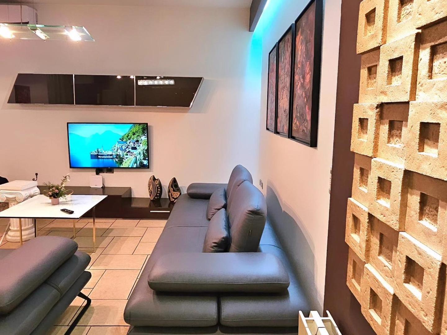 Center Apartment Easy_Luxury Tirana Buitenkant foto