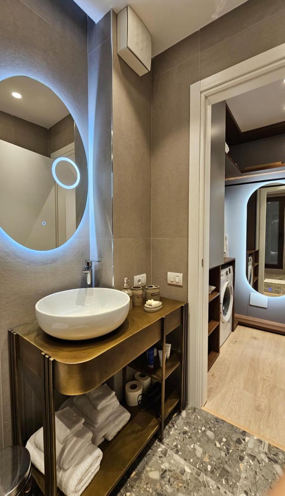 Center Apartment Easy_Luxury Tirana Buitenkant foto