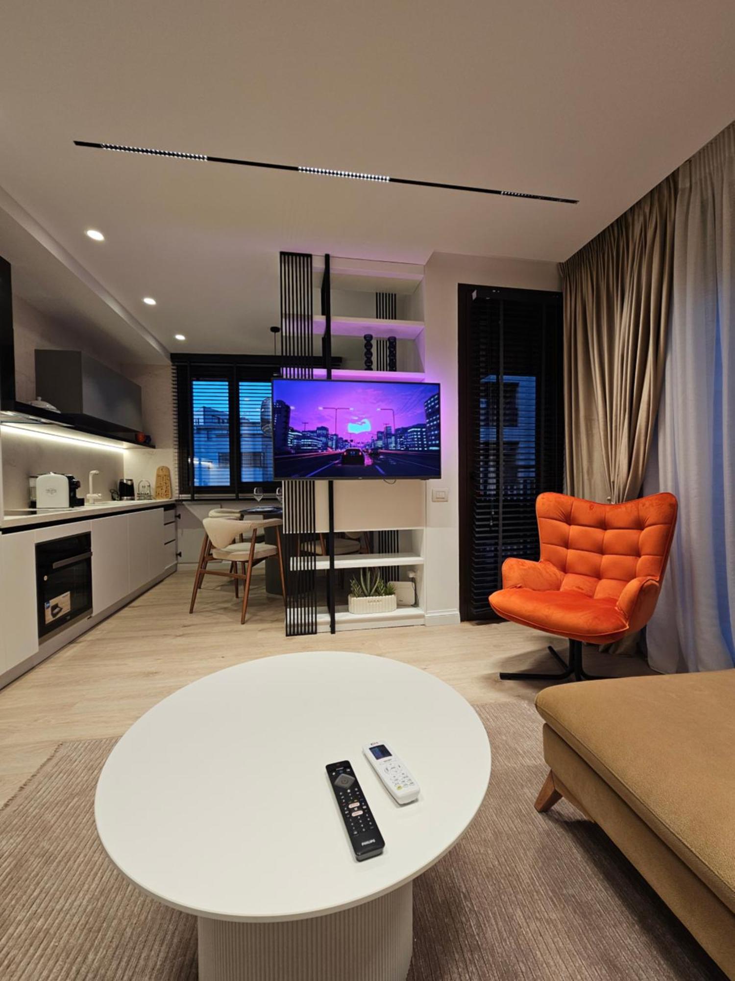 Center Apartment Easy_Luxury Tirana Buitenkant foto